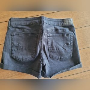 American Eagle Midi Next Level Stretch Jean Shorts ** Size  6 ** NWOT!!!